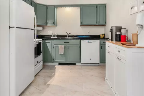 Kitchen - 200 Post Rd #207, Warwick, RI 02888 photo 1 of 3