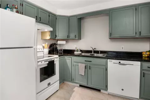 Kitchen - 200 Post Rd #207, Warwick, RI 02888 photo 3 of 3