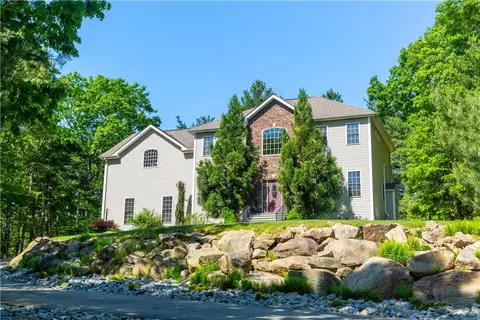 43 Orion View Dr, West Greenwich, RI 02817