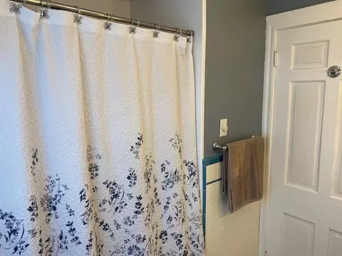 Bath - 398 Gaskill St, Woonsocket, RI 02895 photo 2 of 3