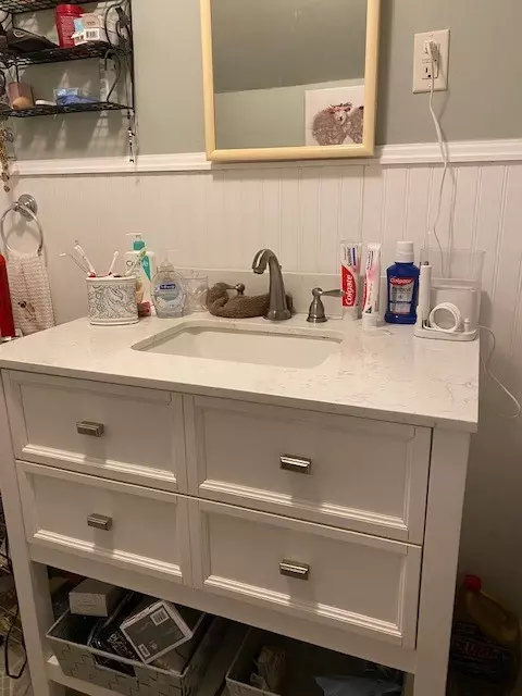 Bath - 398 Gaskill St, Woonsocket, RI 02895 photo 3 of 3