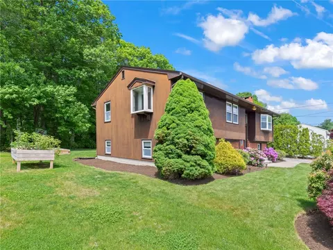 Exterior - 160 Mohawk Trl, Cranston, RI 02921 photo 7 of 7