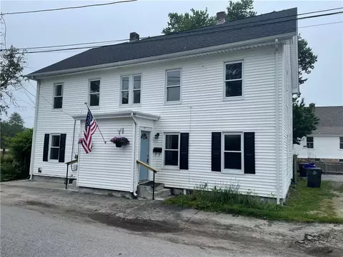 31 Centre St, West Warwick, RI 02893