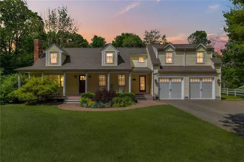 53 Trimtown Rd, Scituate, RI 02857