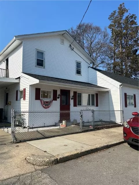 77 Heroux Ave, Woonsocket, RI 02895
