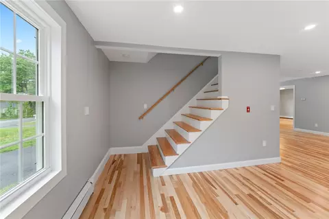 76 Elm St, Upton, MA 01568 photo 6