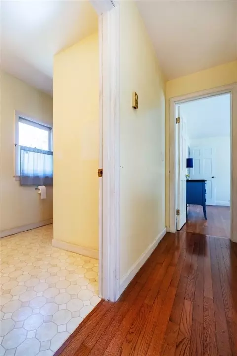 263 Crestwood Rd, Warwick, RI 02886 photo 44