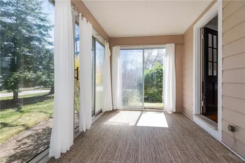 263 Crestwood Rd, Warwick, RI 02886 photo 23