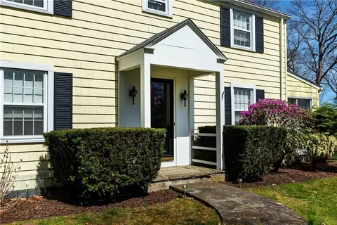 263 Crestwood Rd, Warwick, RI 02886 photo 5