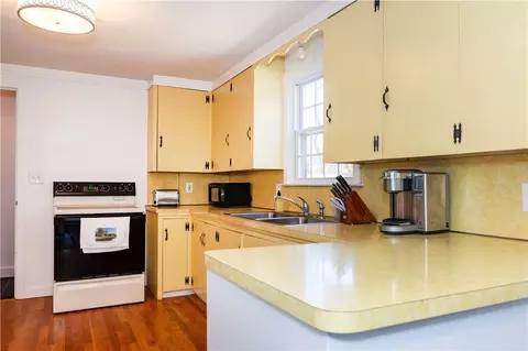 263 Crestwood Rd, Warwick, RI 02886 photo 14