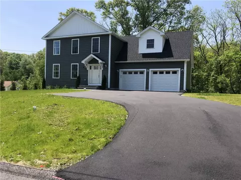 25 Graves Ave, North Smithfield, RI 02896