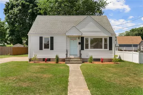 51 Midland Dr, Cranston, RI 02920