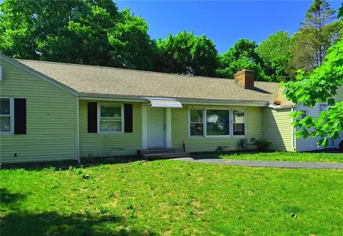 139 Lancaster Ave, Warwick, RI 02886