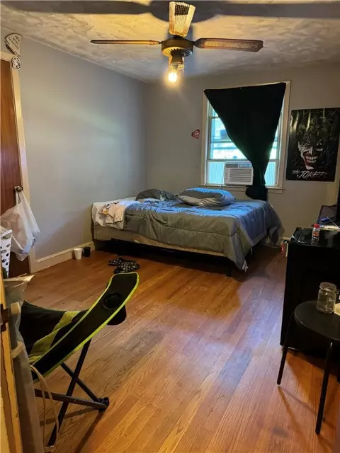 Bedroom - 139 Lancaster Ave, Warwick, RI 02886 photo 2 of 5