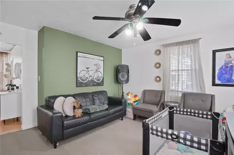72 Clay St, Central Falls, RI 02863
