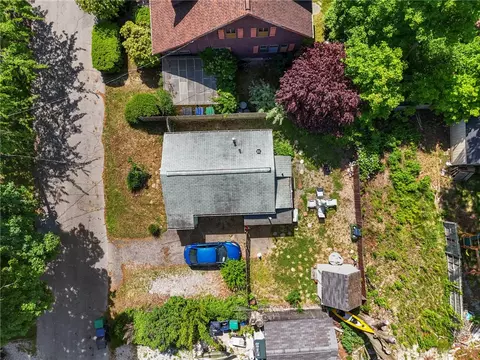 View/Area - 15 Corwin Ave, Warwick, RI 02889 photo 2 of 2