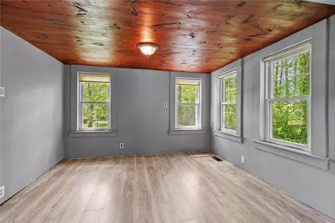 907 Putnam Pike, Glocester, RI 02814 photo 15