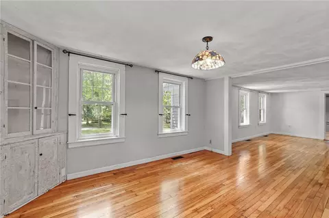 907 Putnam Pike, Glocester, RI 02814 photo 5