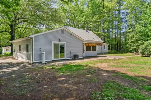 907 Putnam Pike, Glocester, RI 02814 photo 31