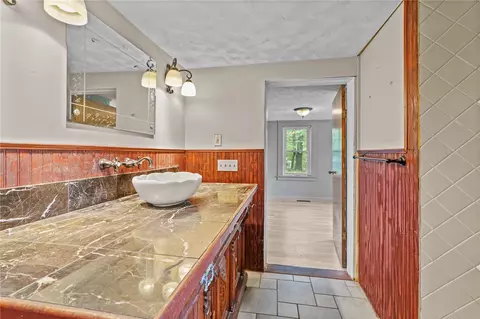 907 Putnam Pike, Glocester, RI 02814 photo 18