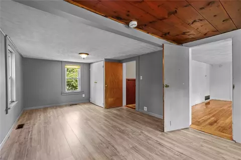 907 Putnam Pike, Glocester, RI 02814 photo 12