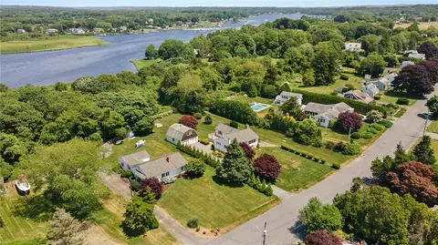 25 Champlin Dr, Westerly, RI 02891 photo 45