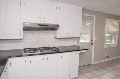 785 Centerville Rd, Warwick, RI 02886 photo 4