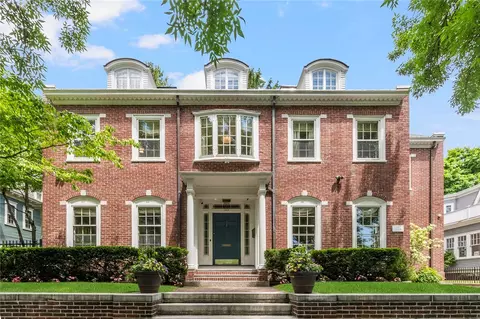 252 Bowen St, Providence, RI 02906