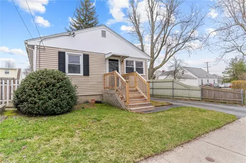 111 Midwood St, Cranston, RI 02910