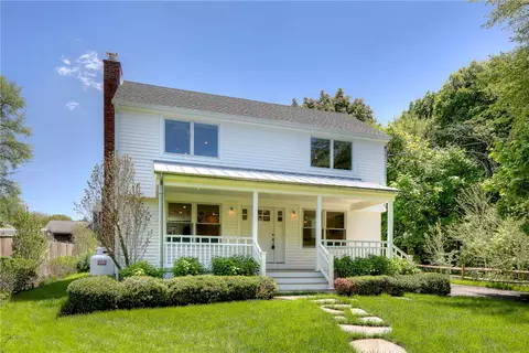 20 Beach Ave, Jamestown, RI 02835