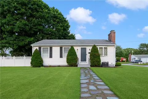50 Woodcrest Dr, East Providence, RI 02915