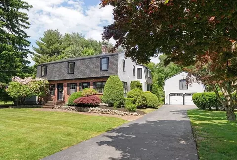 1715 Old Louisquisset Pike, Lincoln, RI 02865