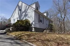 15 Milton Rear St, Johnston, RI 02919