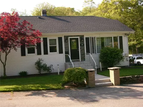 103 Overbrook Ave, Warwick, RI 02889