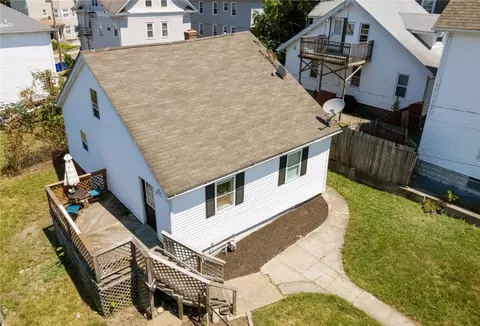 26 Englewood Ave, Pawtucket, RI 02860