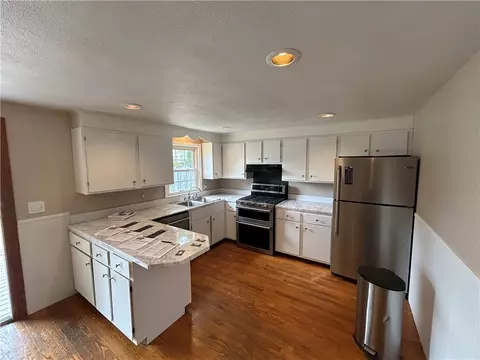 99 Everill St, Warwick, RI 02889 photo 13