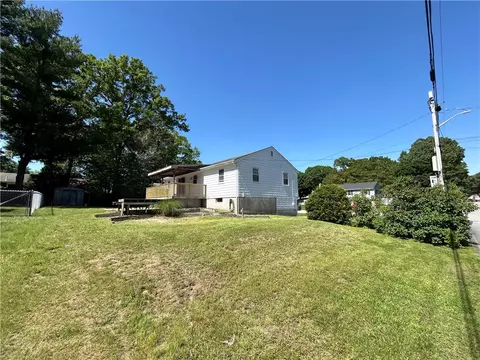 99 Everill St, Warwick, RI 02889 photo 6