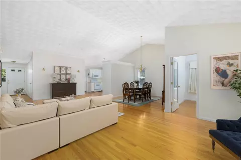 20 Gazebo View Dr, Warwick, RI 02886 photo 10
