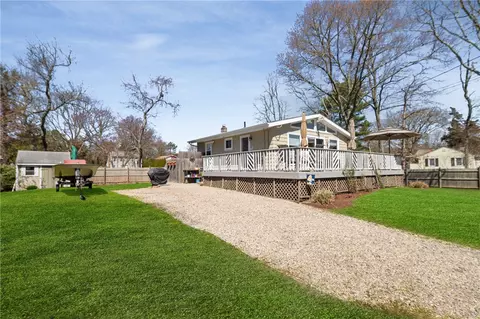 18 Balsam Rd, South Kingstown, RI 02879