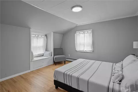 Bedroom - 403 Chapmans Ave, Warwick, RI 02886 photo 3 of 7