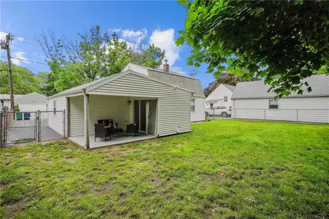 Exterior - 403 Chapmans Ave, Warwick, RI 02886 photo 3 of 8