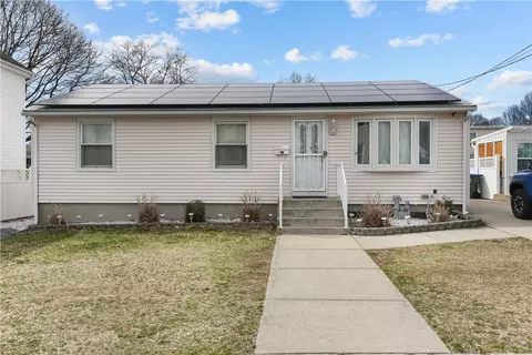 14 Amory St, Providence, RI 02904