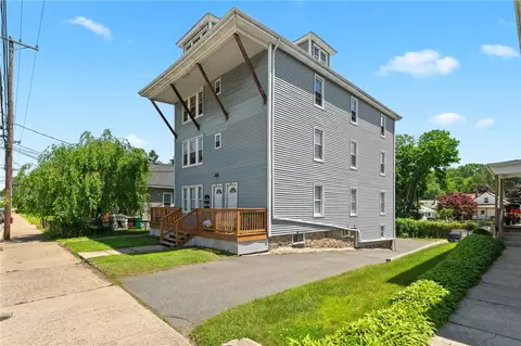 452 Providence St, Woonsocket, RI 02895 photo 3
