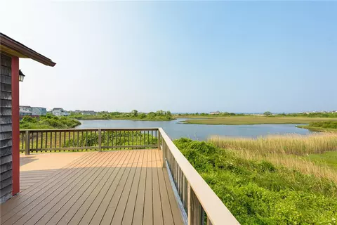 11 Sedge Ct, Narragansett, RI 02882