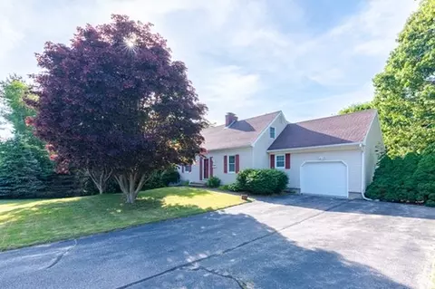 17 Lanphere Rd, Westerly, RI 02891 photo 2