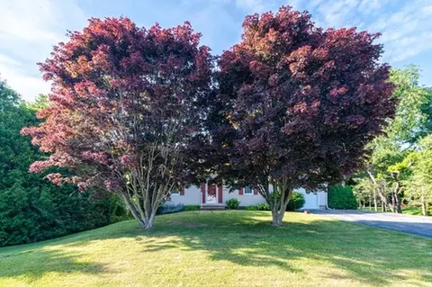 17 Lanphere Rd, Westerly, RI 02891 photo 3