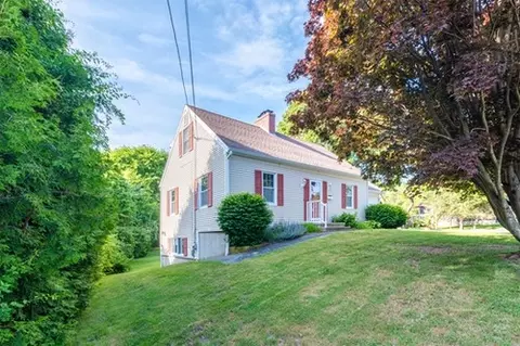 17 Lanphere Rd, Westerly, RI 02891 photo 4