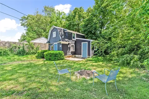 110 Benedict Rd, Warwick, RI 02888 photo 2