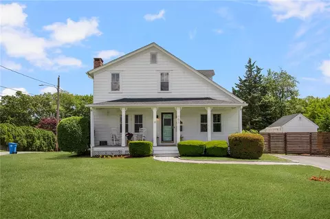 101 Turner Ave, Cranston, RI 02920