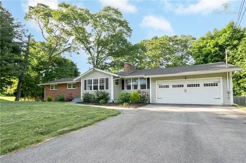 177 Medford St, Warwick, RI 02889